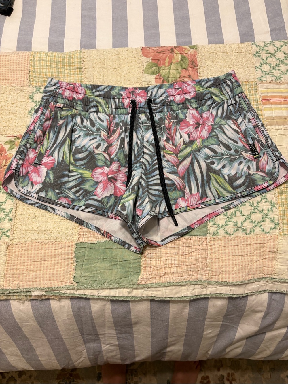 Salt Life Tropical Floral Athletic Shorts - Pink & Green